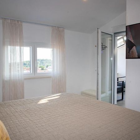 Blue Sky Apartment Rovinj Exterior photo
